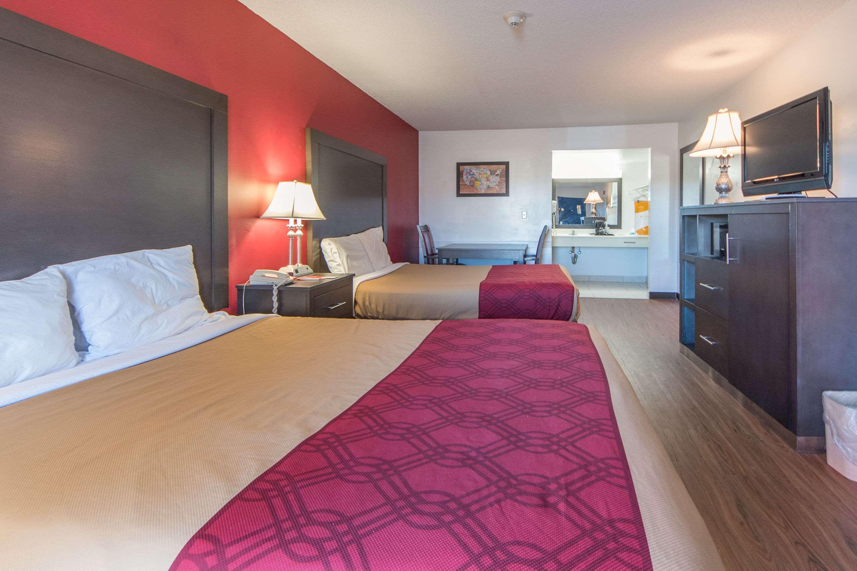 Econo Lodge Ruther Glen Bagian luar foto