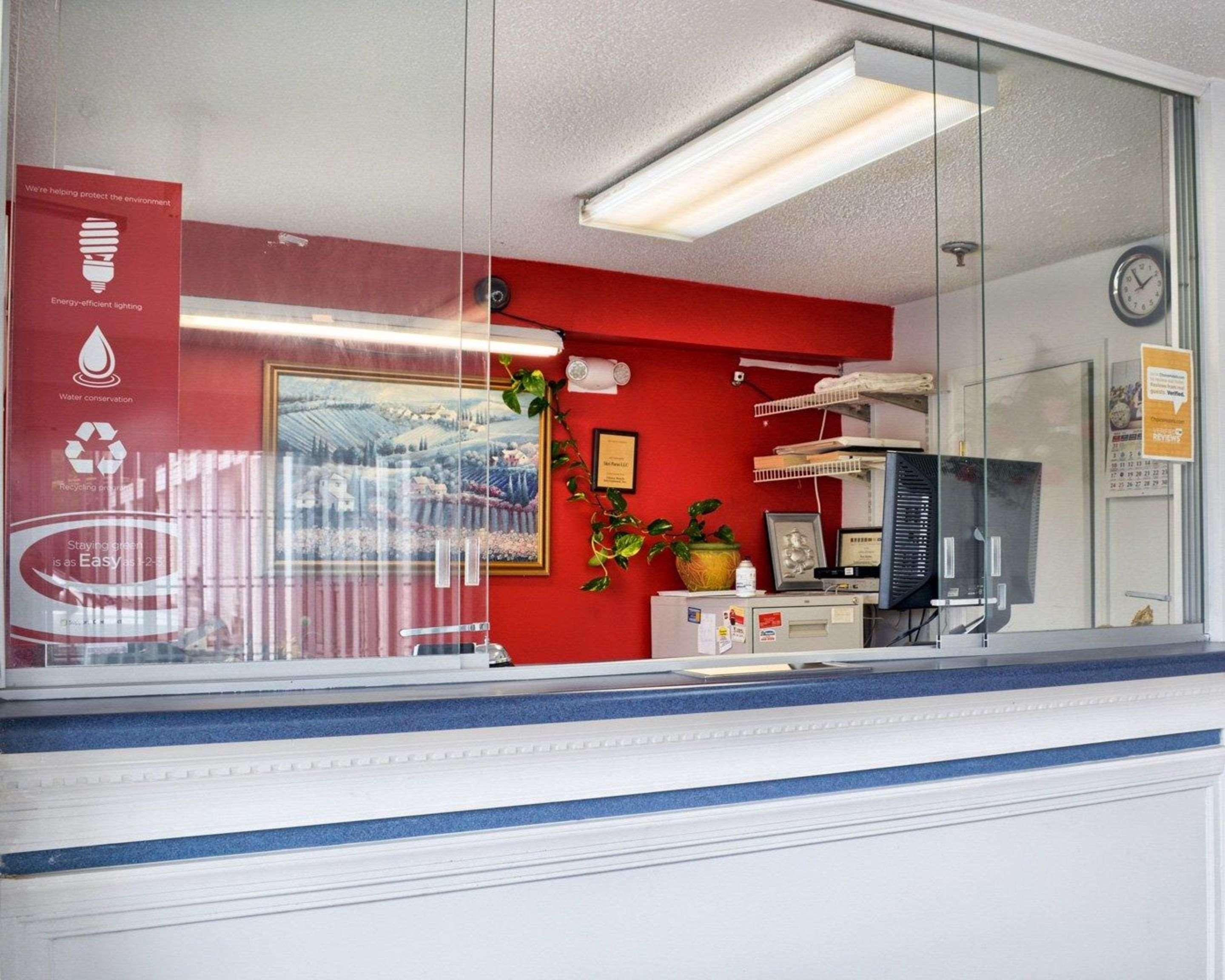Econo Lodge Ruther Glen Bagian luar foto
