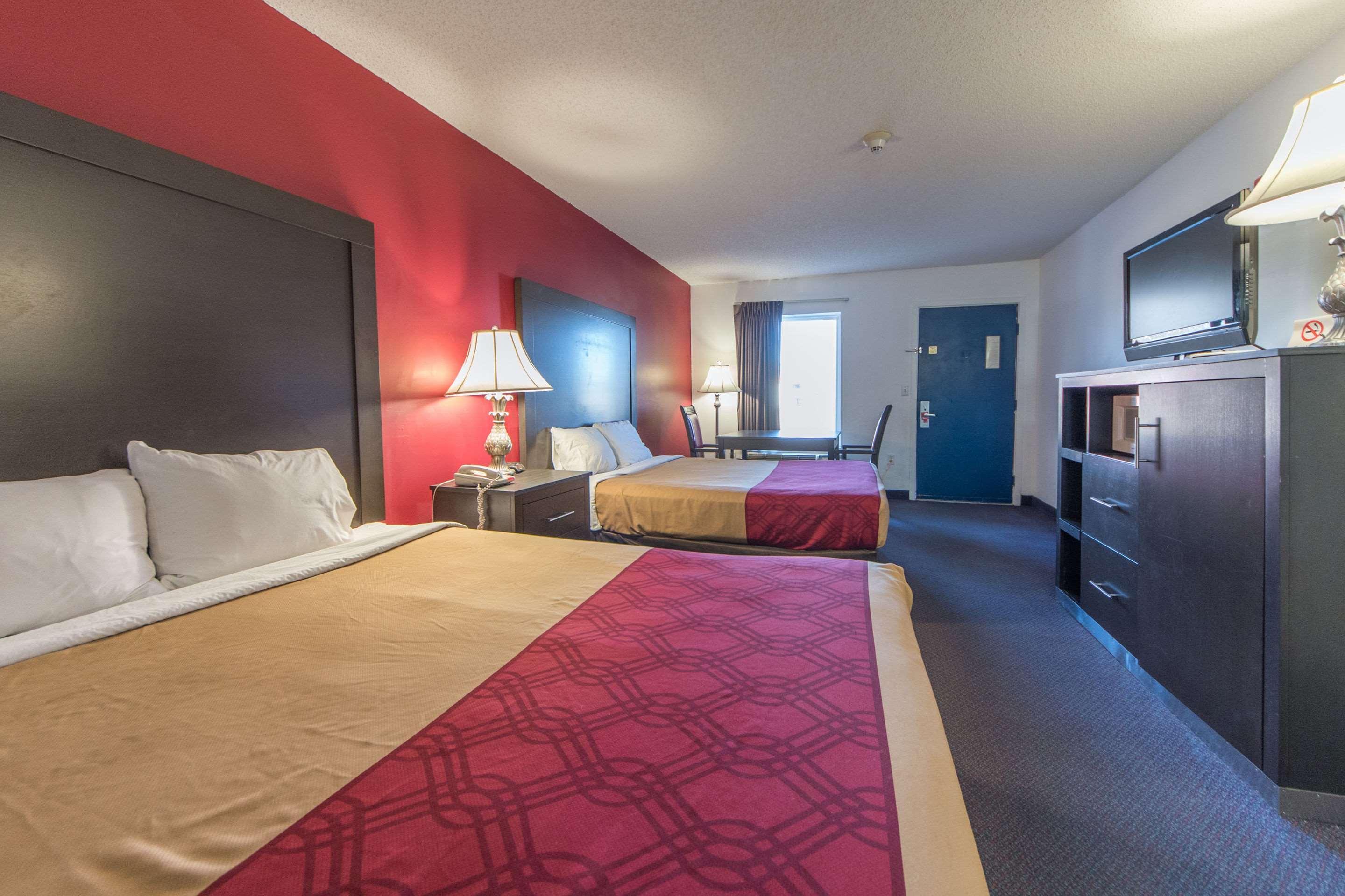 Econo Lodge Ruther Glen Bagian luar foto
